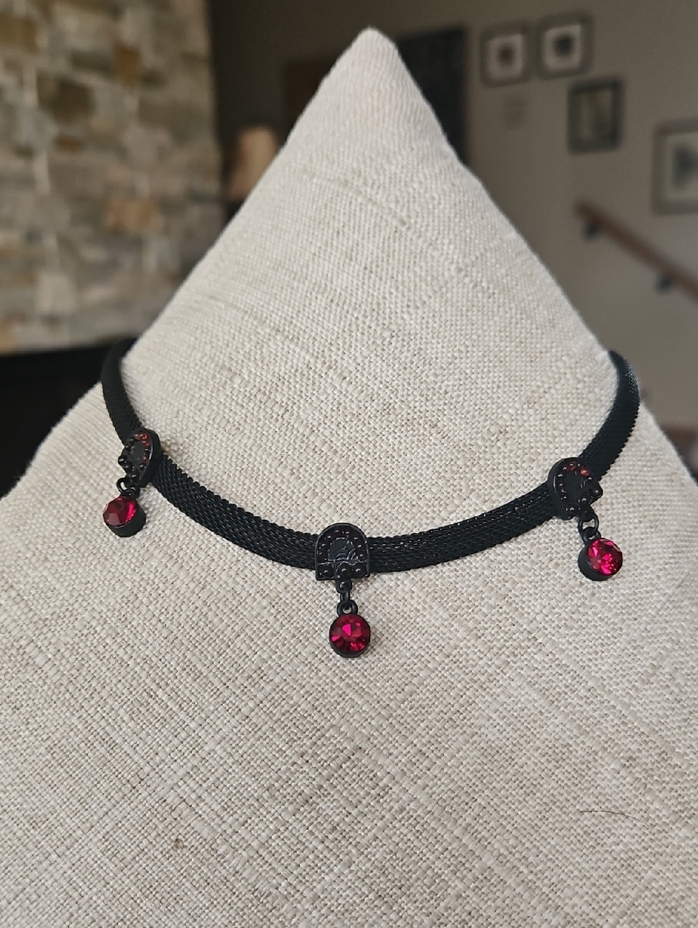 Gothic mesh choker necklace with rhinestones